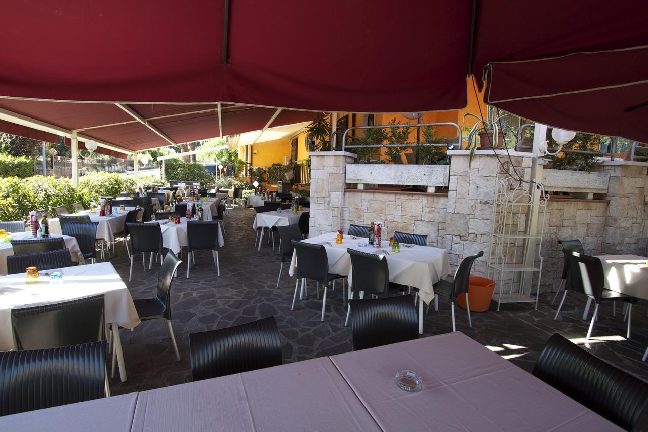 Albergo Tavernetta กัสเตลนูโอโว เดล การ์ดา ภายนอก รูปภาพ